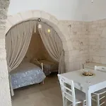 Trulli Le 2 Nicchie Σπίτι διακοπών *