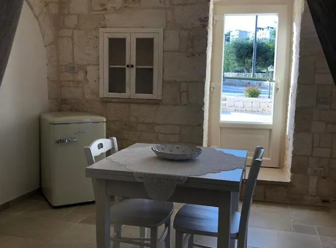 Trulli Le 2 Nicchie *